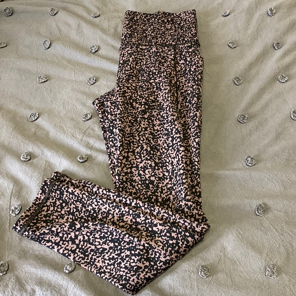 Athleta Salutation leggings